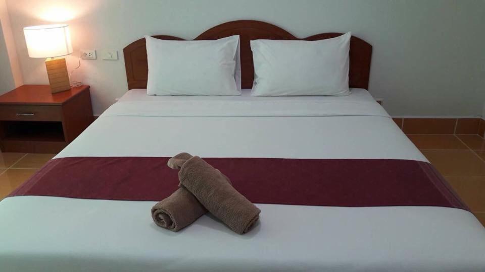 Had Lamae Resort Ban Pak Nam Lamae Eksteriør billede